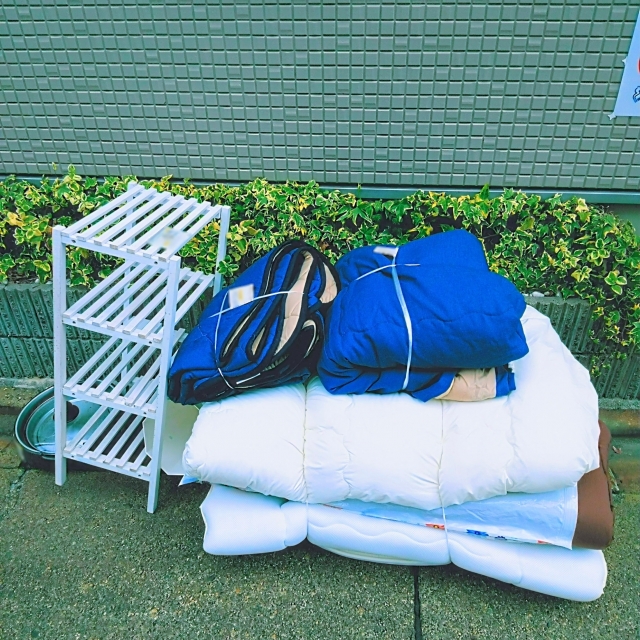 指定場所に粗大ゴミを出す