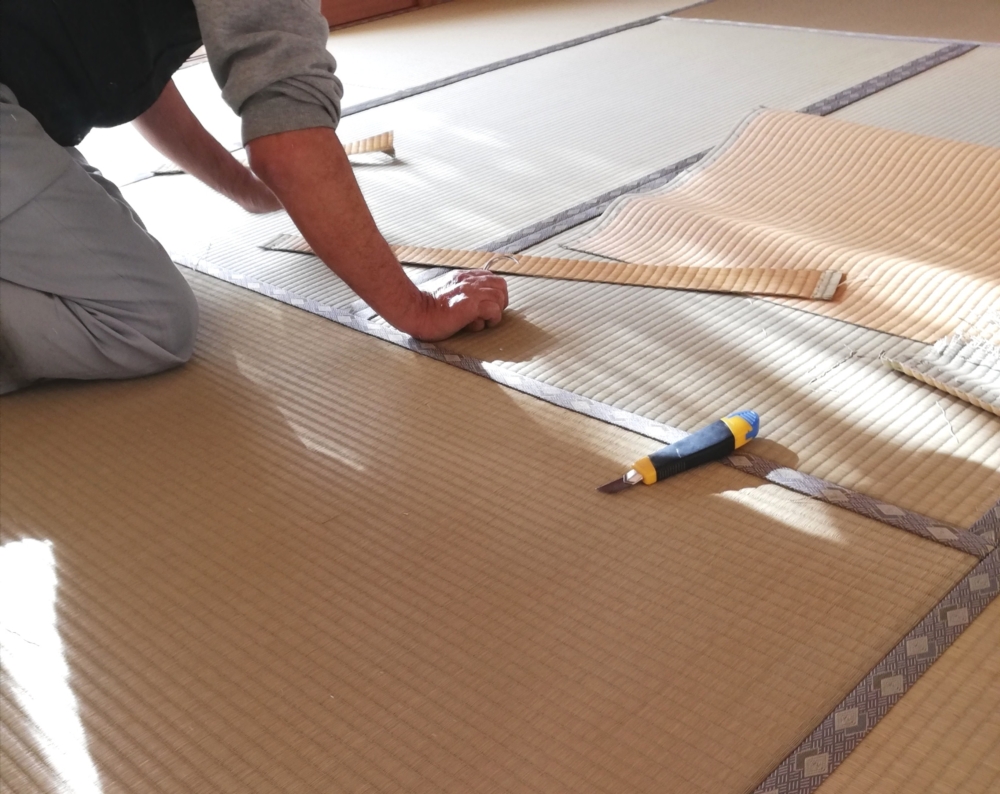 畳を細かく解体する方法