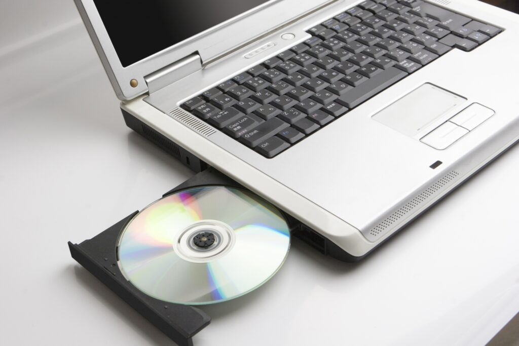 CD・DVDを処分する際のポイント