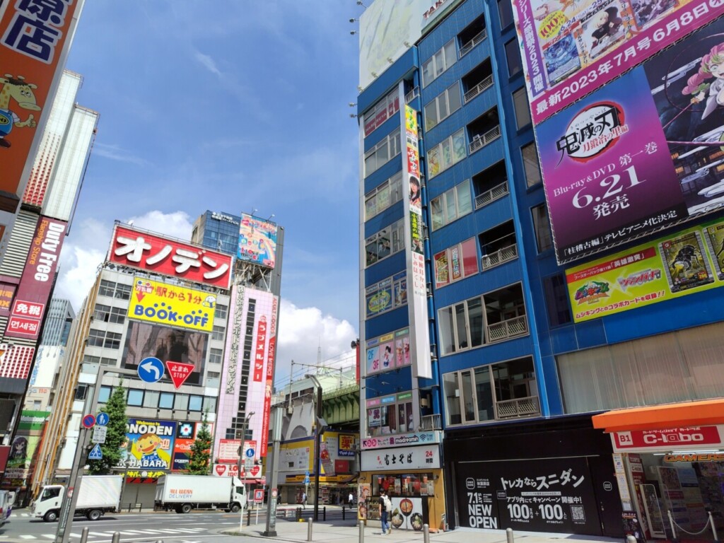 各家電量販店のマッサージチェア引き取りサービス