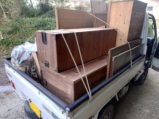 不用品回収業者に依頼する