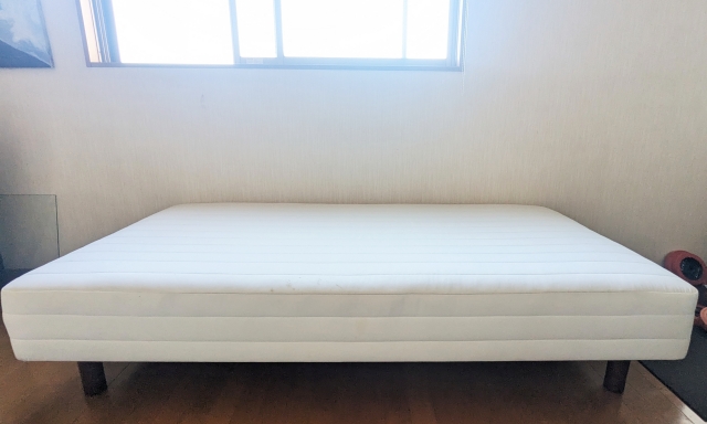 ウレタン・低反発などスプリングが入っていないマットレスを自分で解体する方法