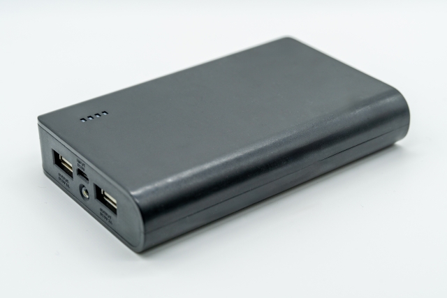 膨張・破損したモバイルバッテリーの廃棄方法