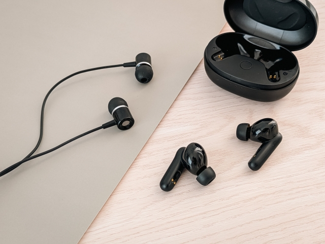 イヤホンは何ゴミ?有線・ワイヤレスで捨て方が違う