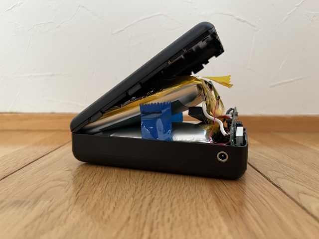 膨張したモバイルバッテリーの処分方法