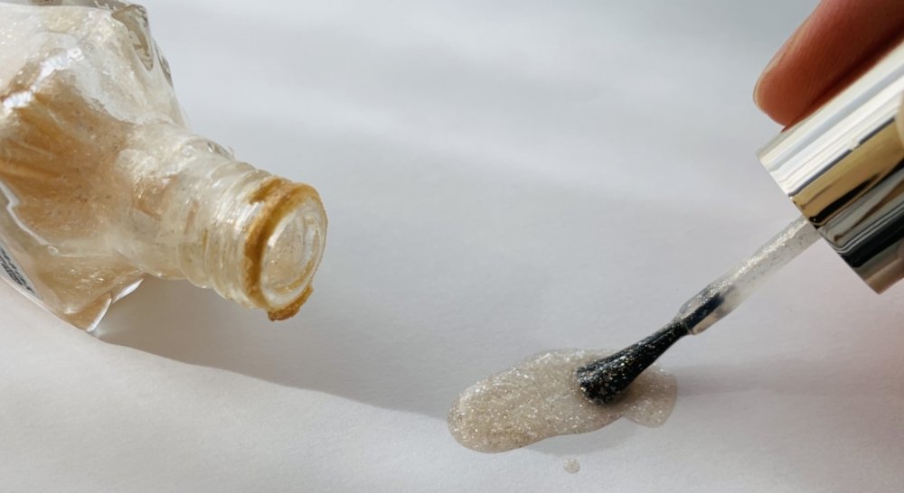 マニキュア(ネイルポリッシュ)は分別して捨てるのが基本