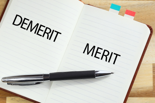 クリーニングハンガーの各捨て方の比較表【メリット・デメリット】