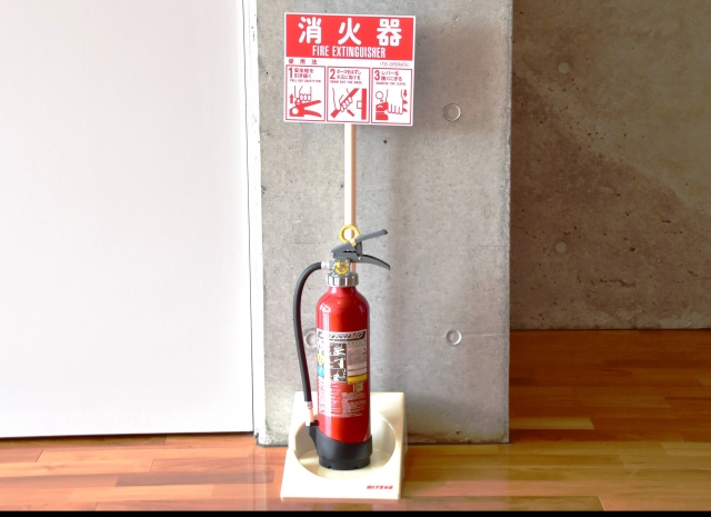 コーナンでは消火器の引き取りを実施中