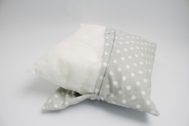 クッションを切って捨てる際の注意点