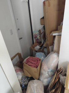 白子町 はらだ様 1K ダンボール・衣類 回収前