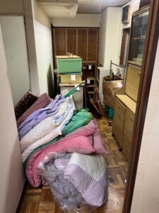 春日部市 F様 1LDK 棚・布団など 回収前